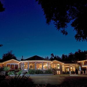 Galiano Oceanfront Inn & Spa